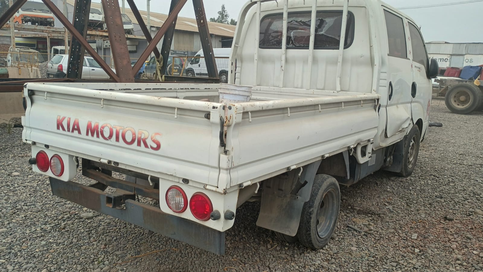  Kia FRONTIER D/CAB. 2010    EN DESARME